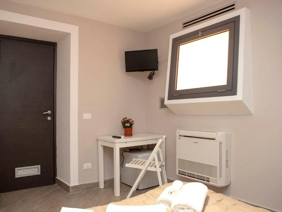 Ai Teatri Guesthouse Palermo Apartamento
