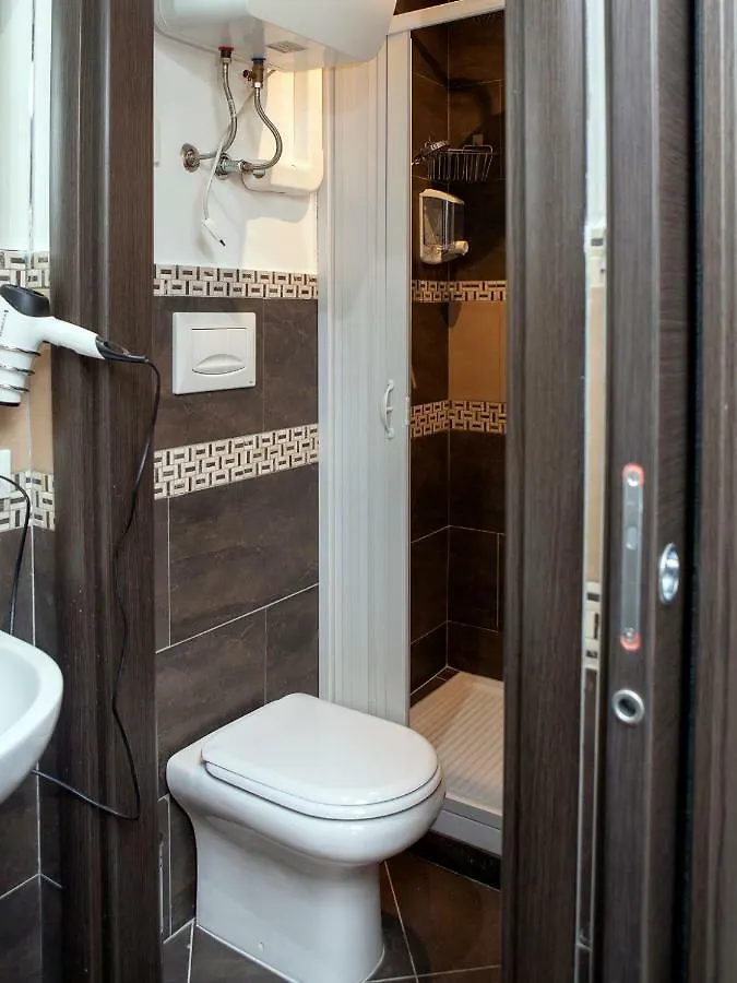 Ai Teatri Guesthouse Palermo 0*,  Italia